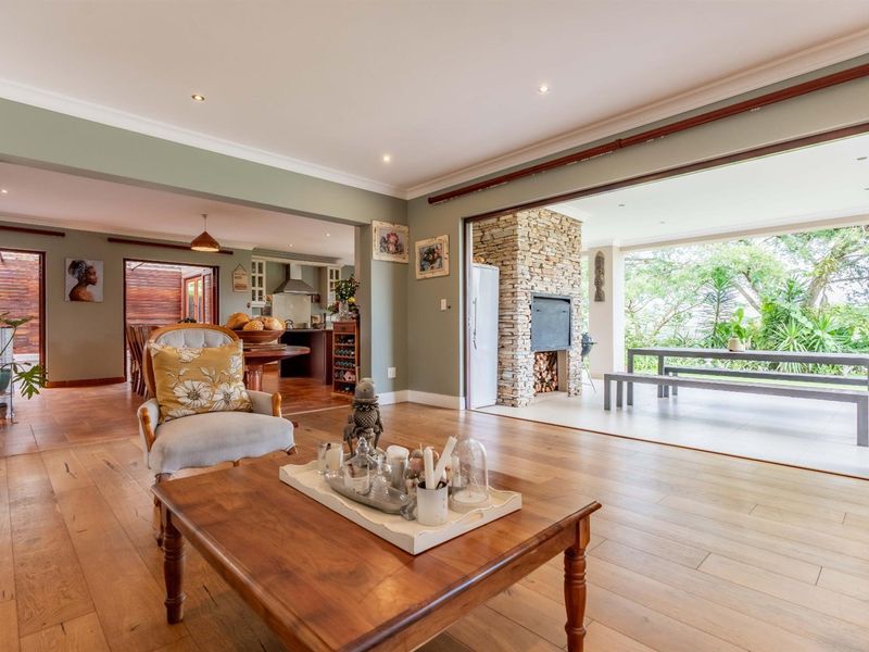 Luxury Farmhouse Living in Coombe Hill - Photo 6