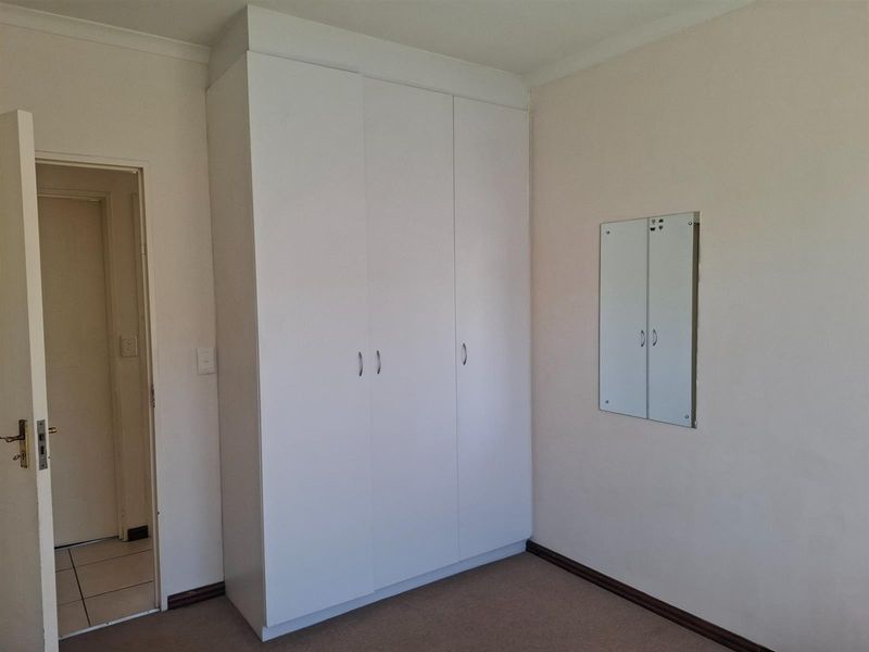 3 Bedroom House in Zonnendal, Kraaifontein. - Photo 9