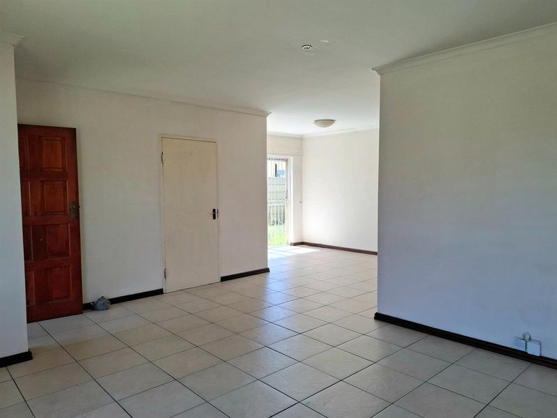 3 Bedroom House in Zonnendal, Kraaifontein. - Photo 2