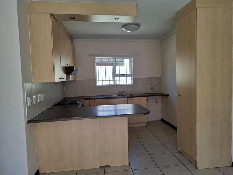 3 Bedroom House in Zonnendal, Kraaifontein. - Photo 5