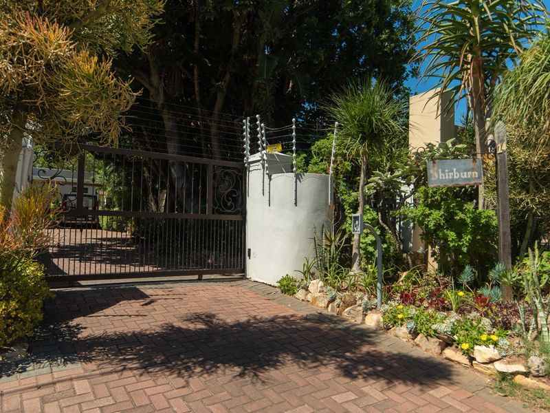 Spacious Family Home with Flat in Prime Walmer - Photo 4