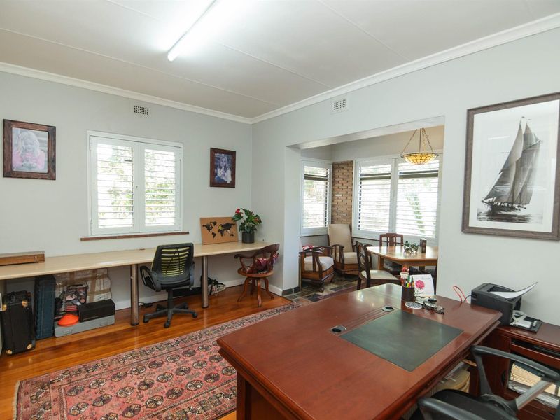 Spacious Family Home with Flat in Prime Walmer - Photo 10