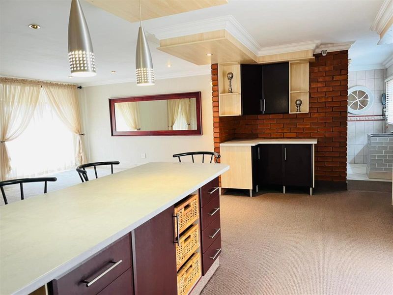 Versatile Lifestyle and Investment Property - Now Priced to Sell - Photo 6