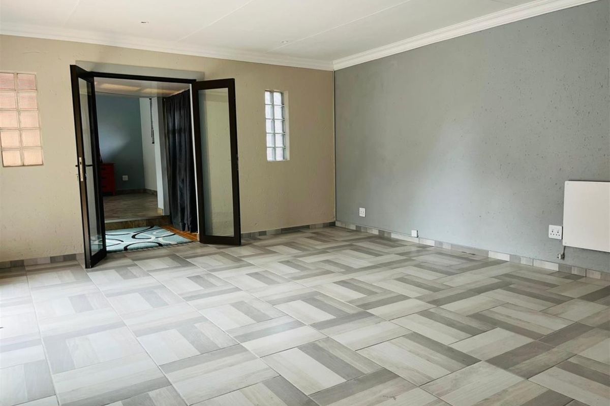 Versatile Lifestyle and Investment Property - Now Priced to Sell - Photo 5