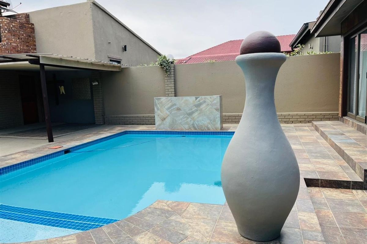 Versatile Lifestyle and Investment Property - Now Priced to Sell - Photo 4