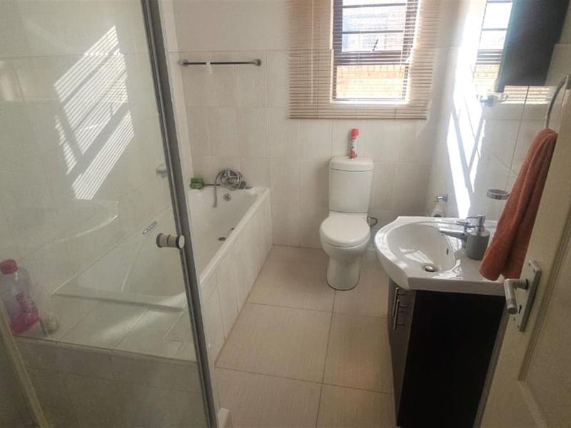 Another sole mandate proudly entrusted to EXP Realty. - Photo 7