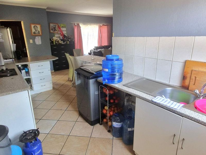 House For Sale in Elandsrand, Brits, North West - Photo 5