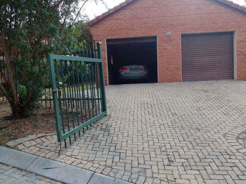 House For Sale in Elandsrand, Brits, North West - Photo 2