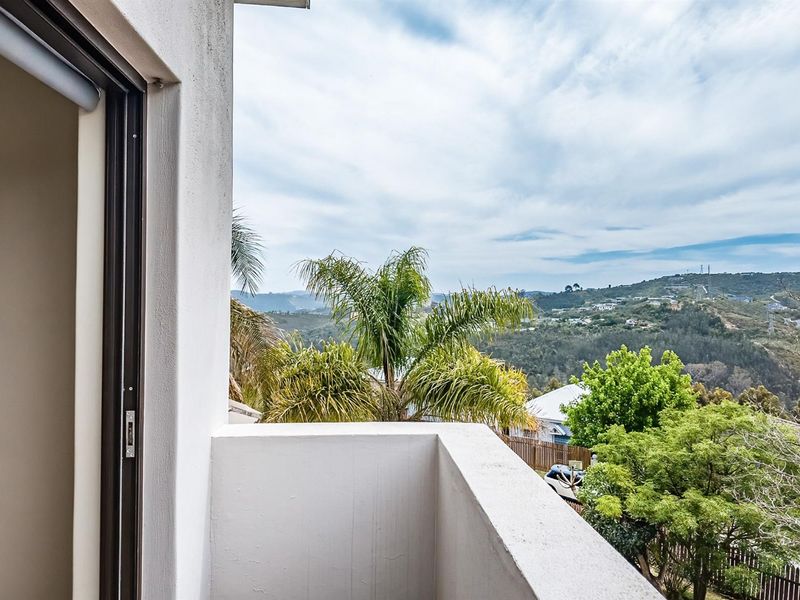 House For Sale in Knysna Heights, Knysna - Photo 2