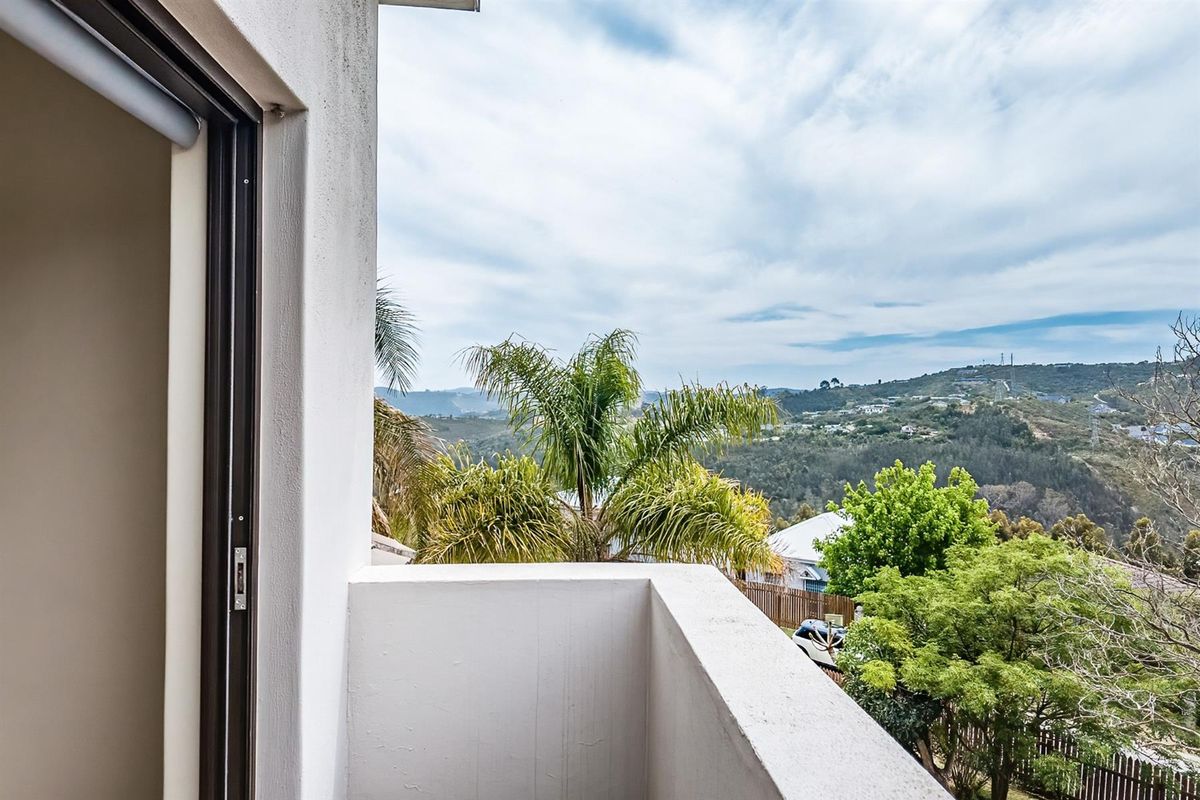 House For Sale in Knysna Heights, Knysna - Photo 2