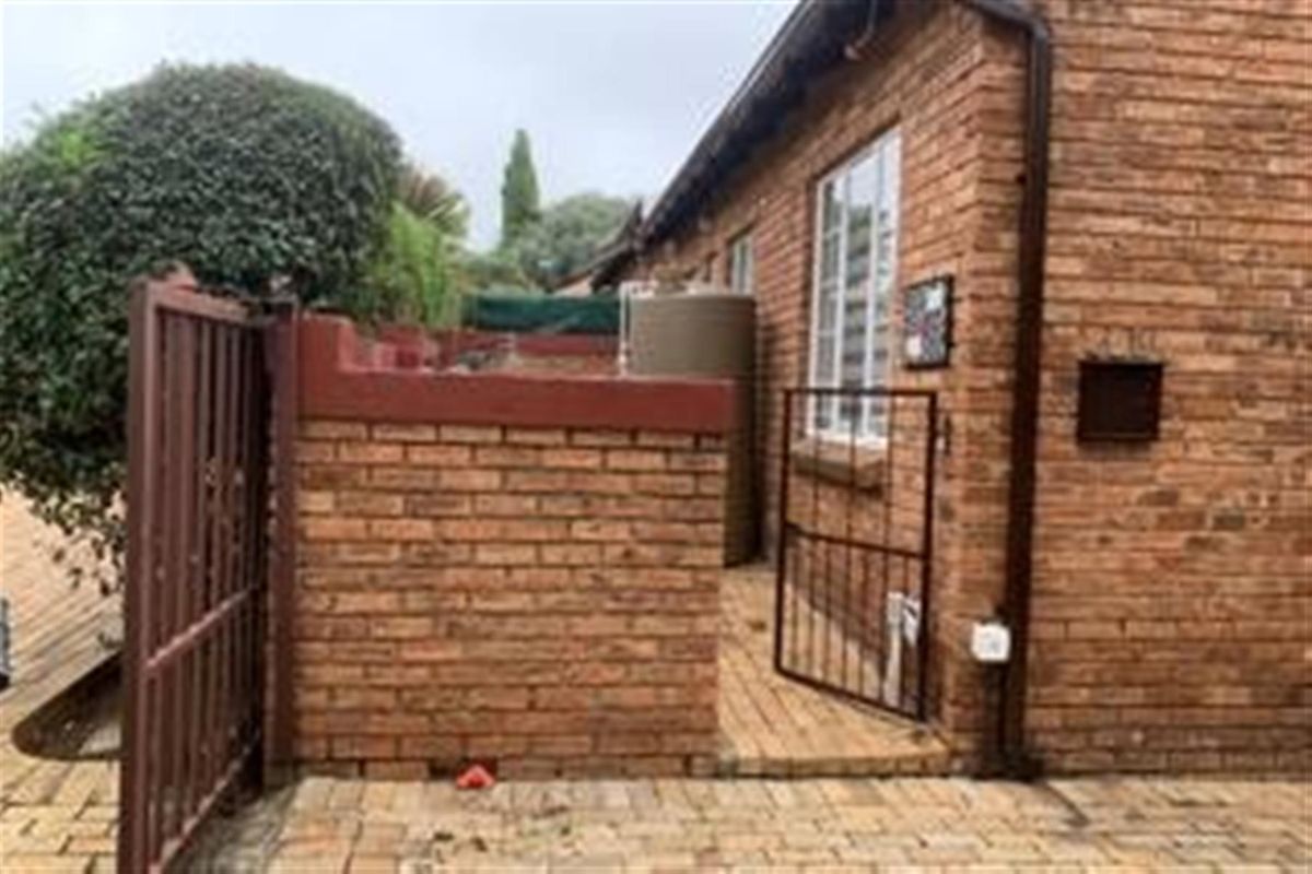 2 Bed Townhouse for Sale in Honeydew Ridge Ext 15/Price Reduced - Photo 4