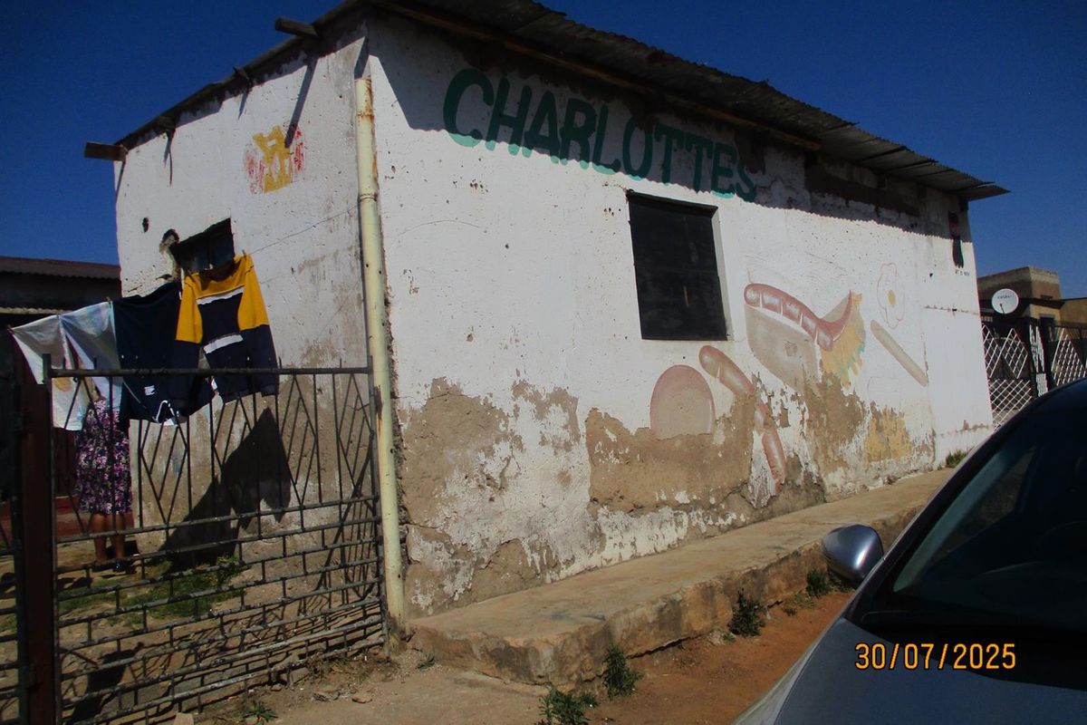 Investment property for sale in Tembisa/Price Reduced - Photo 4