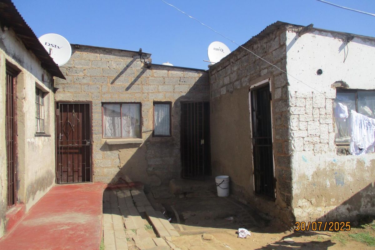 Investment property for sale in Tembisa/Price Reduced - Photo 2