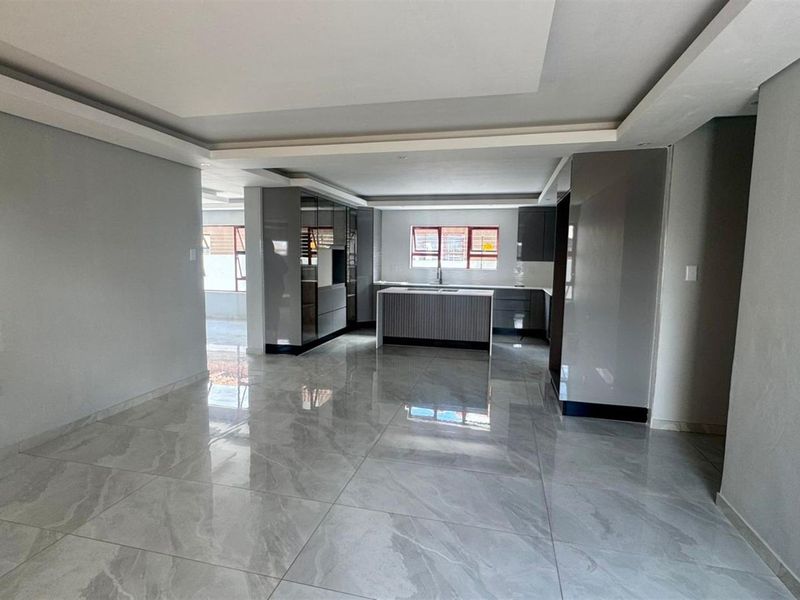 Brand-New Modern Masterpiece in Aerorand - Photo 6