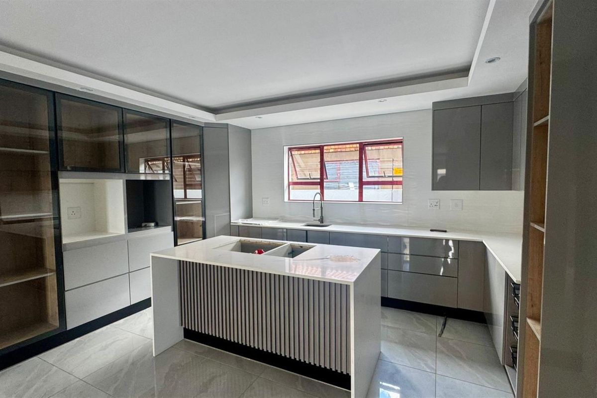 Brand-New Modern Masterpiece in Aerorand - Photo 4