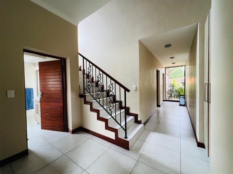 A 3 Bedroom Family Home for Sale in Emfuleni Golf Estate, Vanderbijlpark - Photo 10