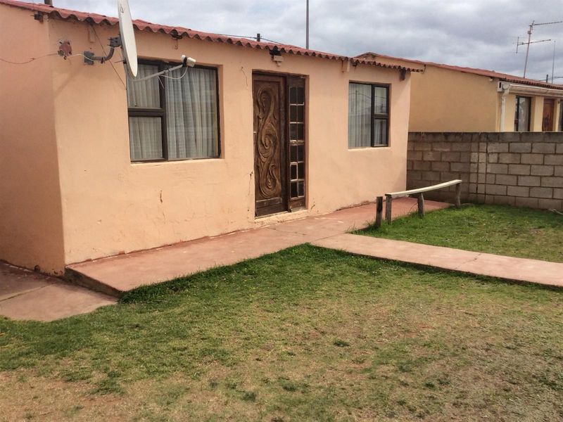House For Sale in Kwanobuhle, Uitenhage - Photo 4
