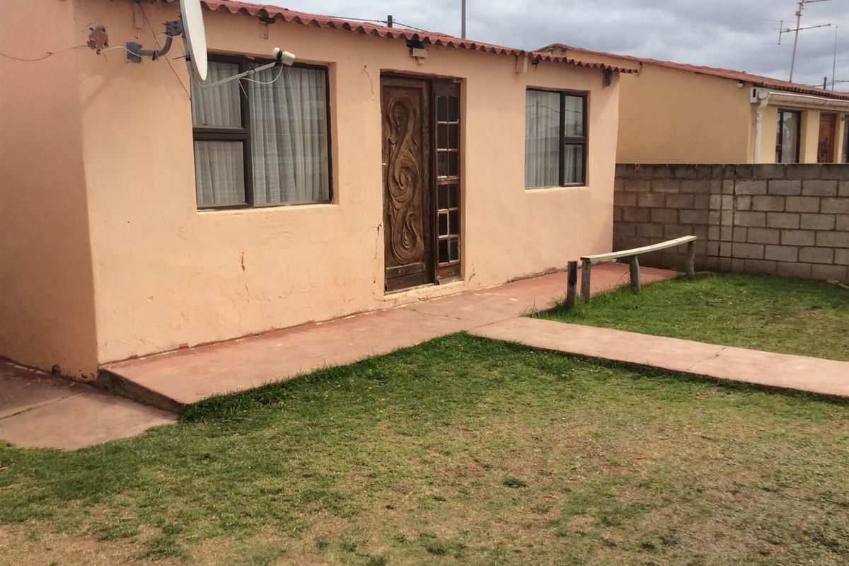 House For Sale in Kwanobuhle, Uitenhage - Photo 4
