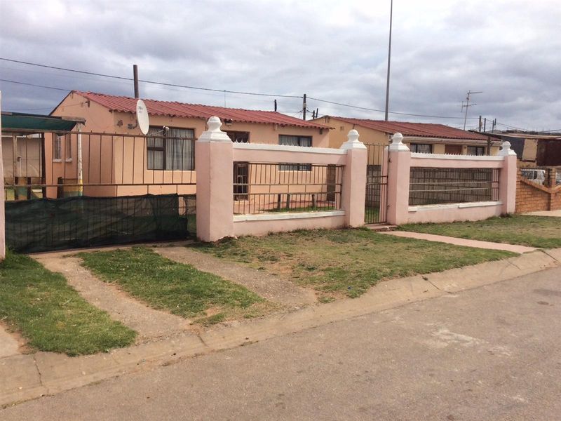 House For Sale in Kwanobuhle, Uitenhage - Photo 3