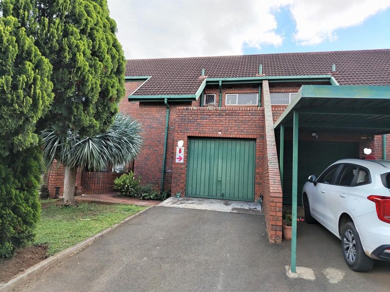 Guest House For Sale in Fairview, Empangeni, KwaZulu Natal - Photo 1