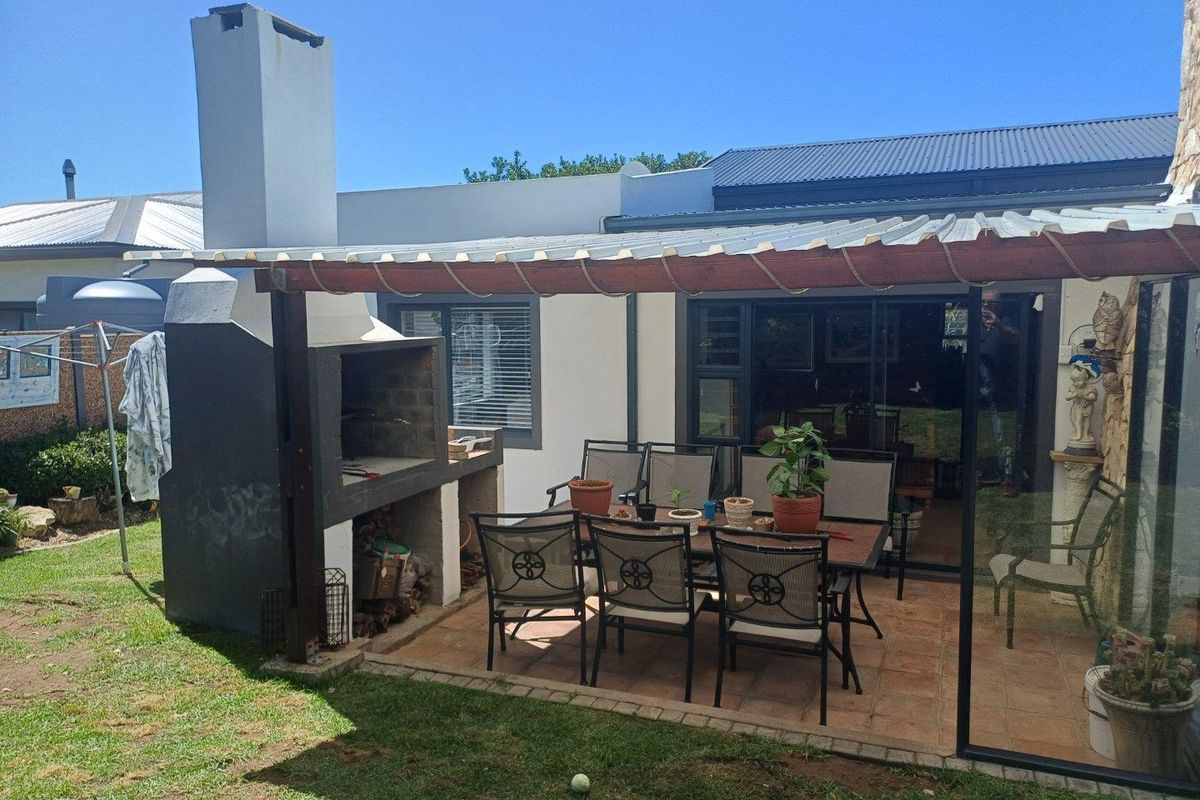 House For Sale in Stilbaai Wes, Stilbaai - Photo 5