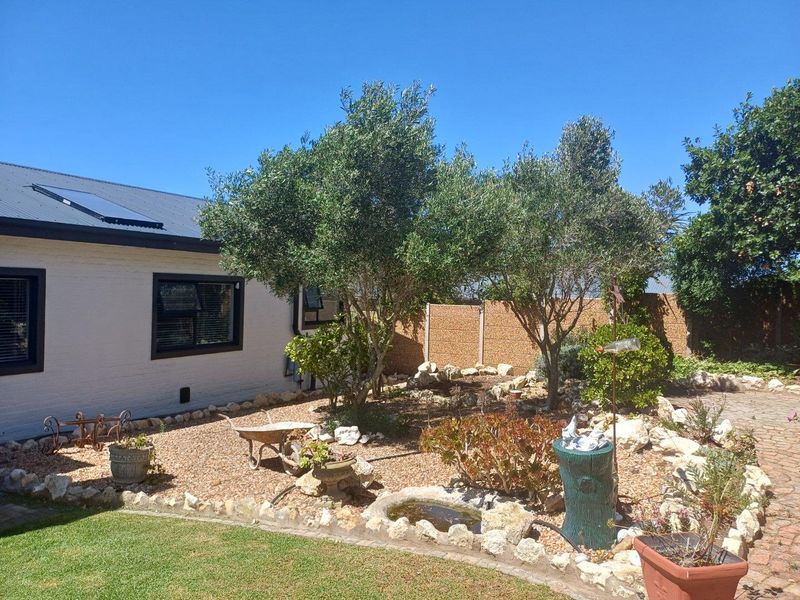 House For Sale in Stilbaai Wes, Stilbaai - Photo 4