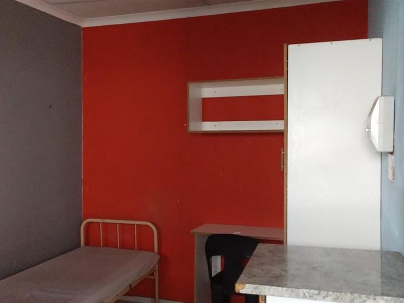 47 Student Accommodation Rooms For Sale in Mankweng, Polokwane - Photo 4