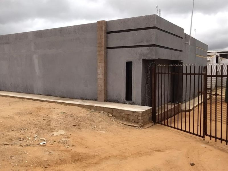 47 Student Accommodation Rooms For Sale in Mankweng, Polokwane - Photo 2