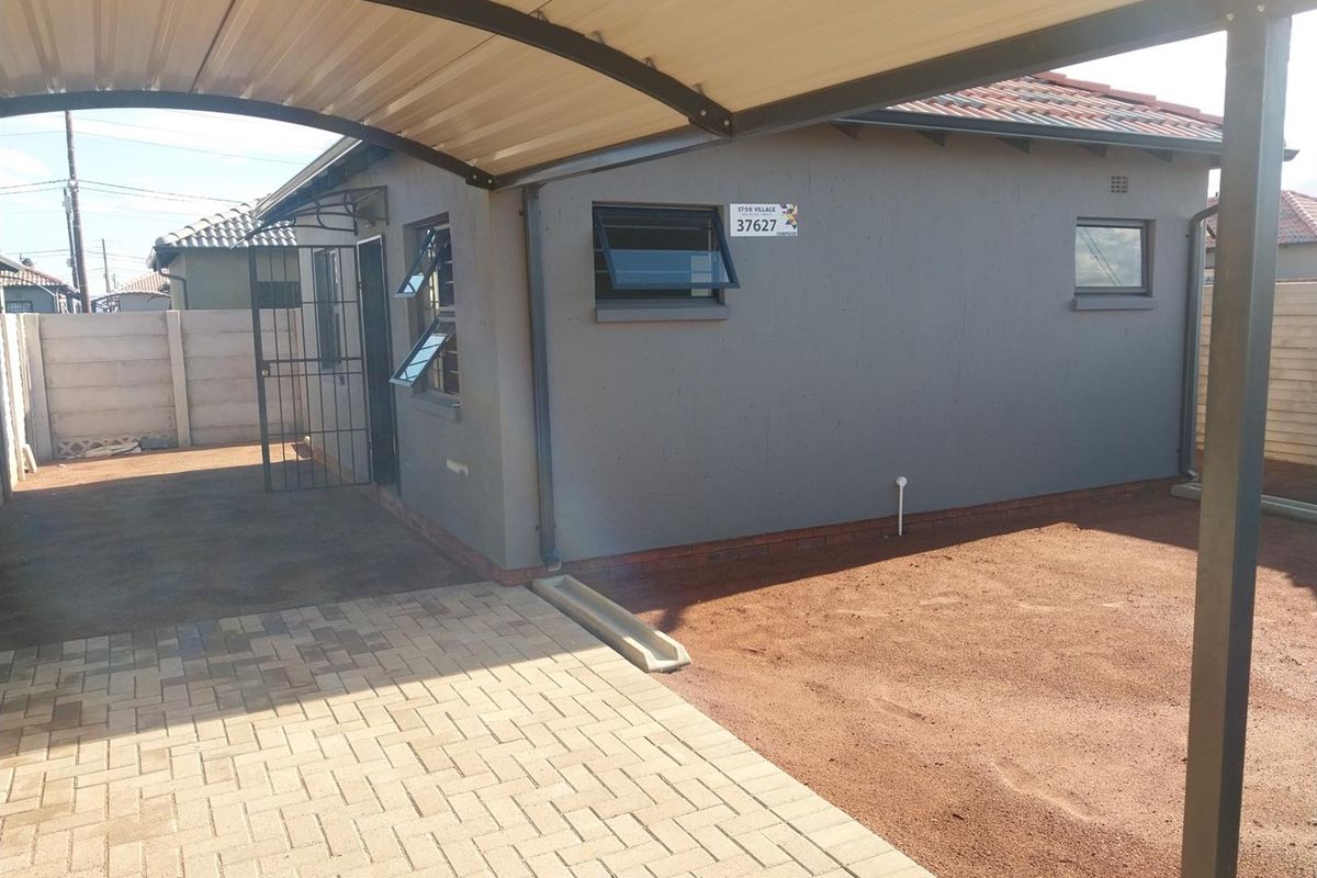 2 bedroom house For Sale in Protea Glen, Soweto - Photo 3