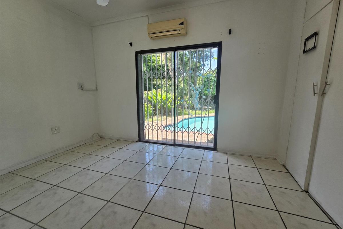 Garden Cottage and Pool close to school! - Photo 5