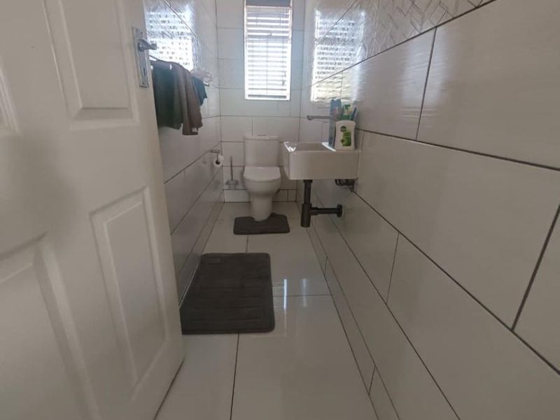 Complex For Sale in Groblerpark, Roodepoort - Photo 5