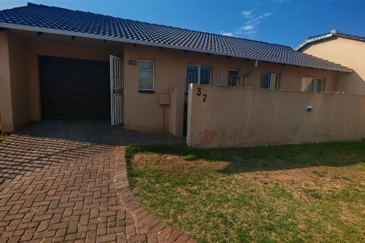 Complex For Sale in Groblerpark, Roodepoort - Photo 4