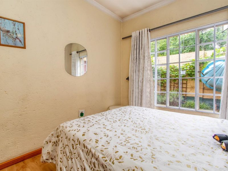 Elegant Two Bedroom Townhouse For Sale in Wychwood, Germiston - Photo 6