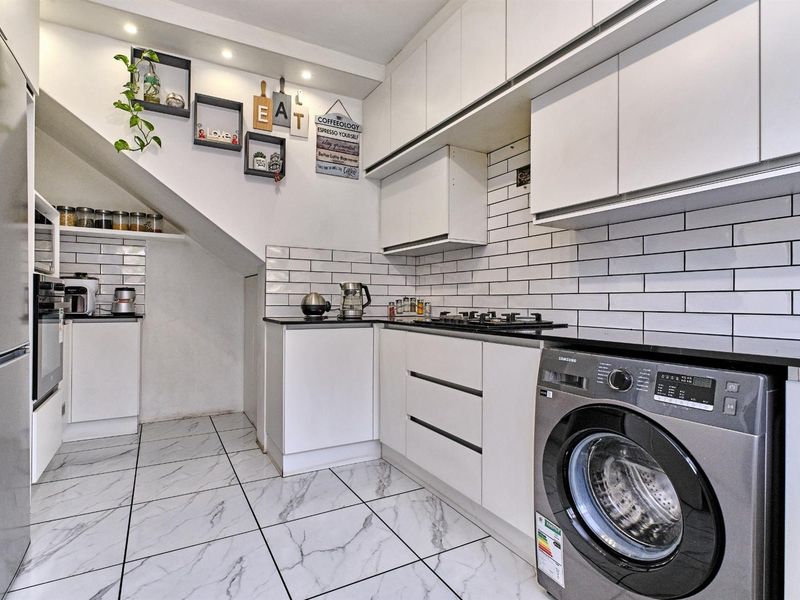 A wonderful place to call home - Photo 7