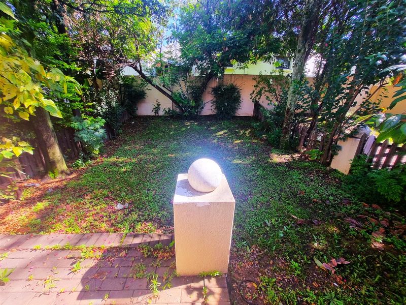 Townhouse For Sale in Douglasdale, Sandton - Photo 10