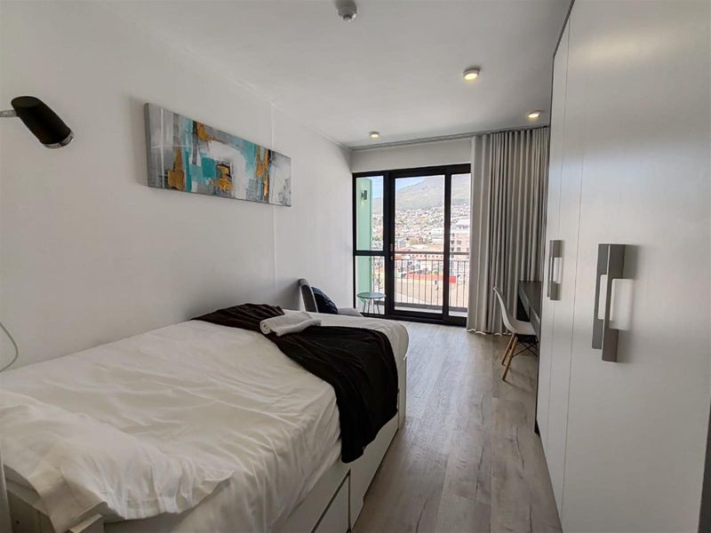 Apartment For Sale in Woodstock, Cape Town - Photo 3