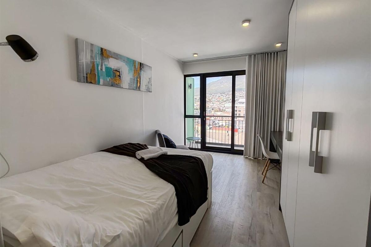 Apartment For Sale in Woodstock, Cape Town - Photo 3