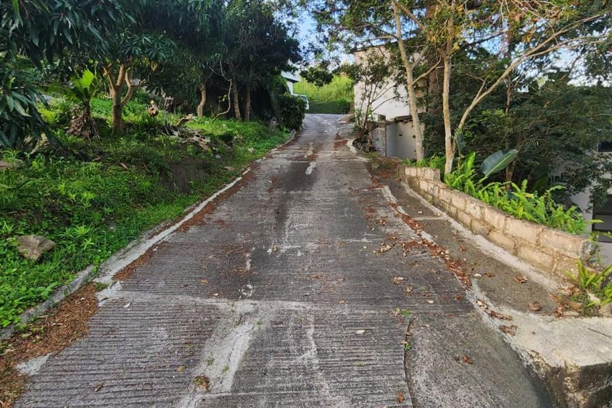 Income Generator! Spacious Home With Flatlets for Sale in Margate, KZN - Photo 3