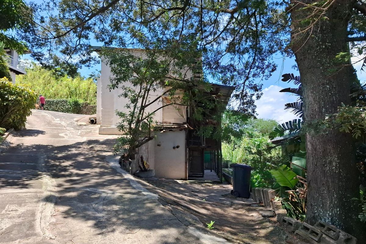 Income Generator! Spacious Home With Flatlets for Sale in Margate, KZN - Photo 4