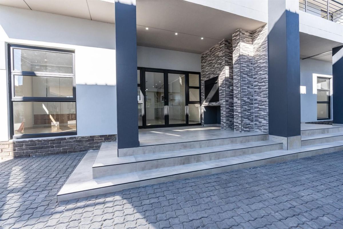 Contemporary Living Meets Timeless Style New Development - Photo 2