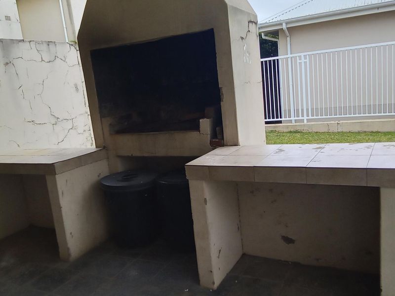 3 bedroom 2 bathroom townhouse for sale in Beacon Bay - Photo 3