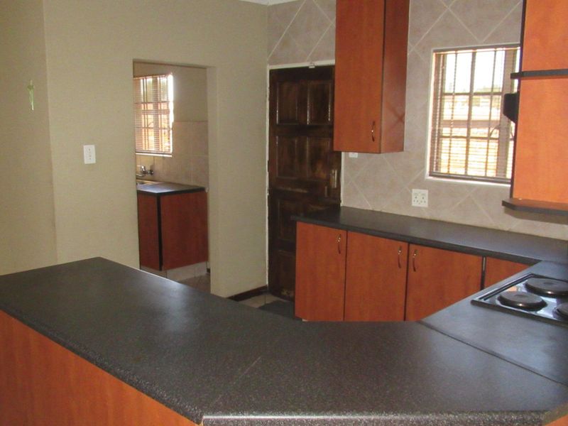 House For Sale in Dalpark, Brakpan - Photo 6