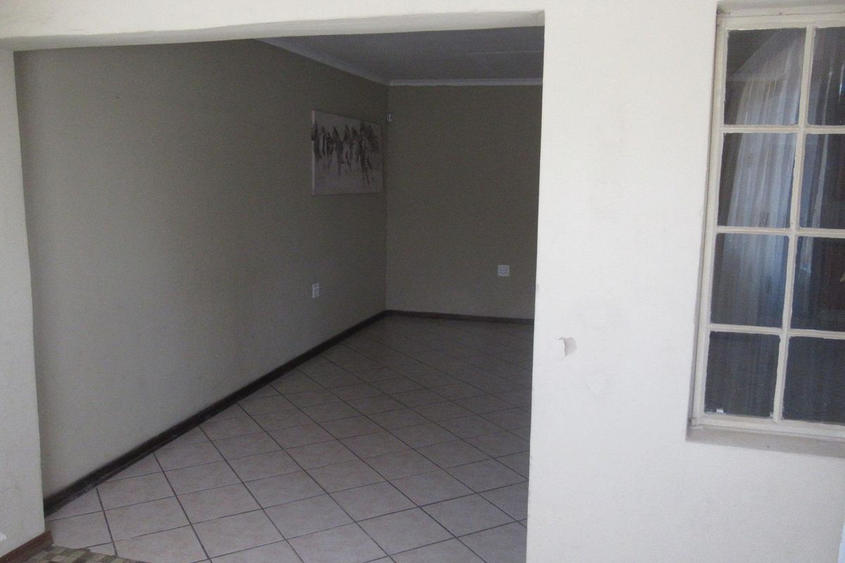 House For Sale in Dalpark, Brakpan - Photo 2