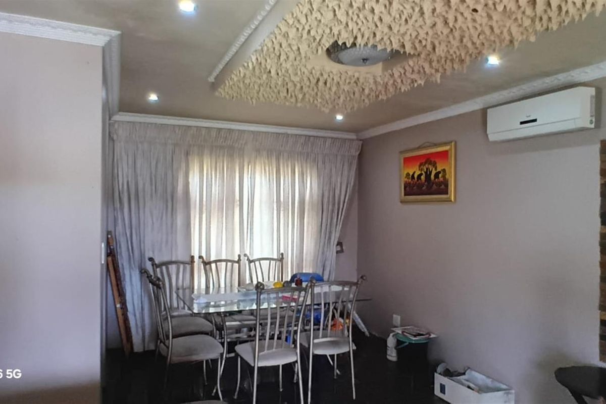 House For Sale in Esikhawini, KwaZulu Natal - Photo 4