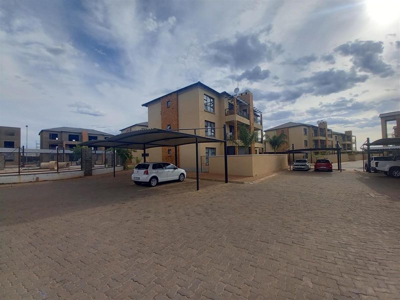 Apartment For Sale in Heuwelsig, Kimberley - Photo 6