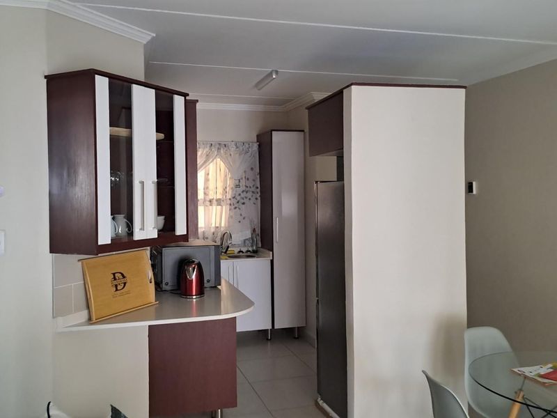 Apartment For Sale in Heuwelsig, Kimberley - Photo 9