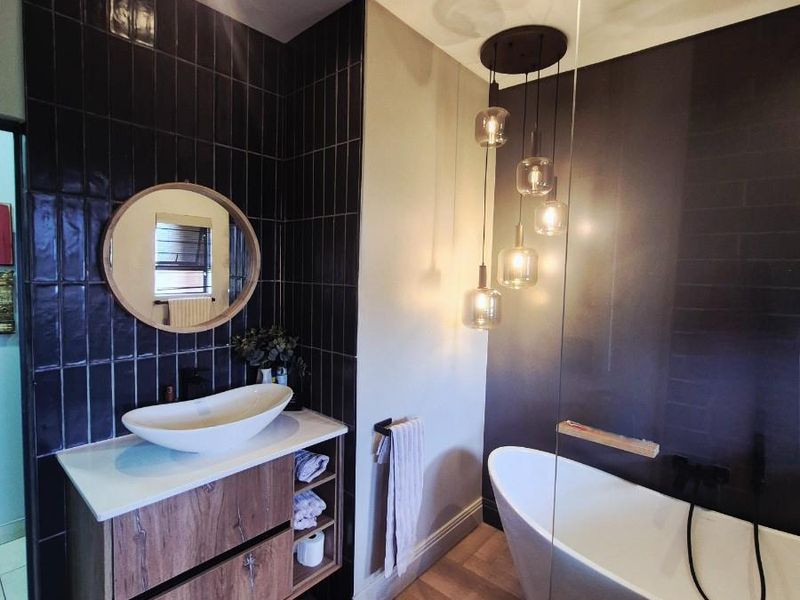 Modern Luxury in Roberts Estate - Photo 10