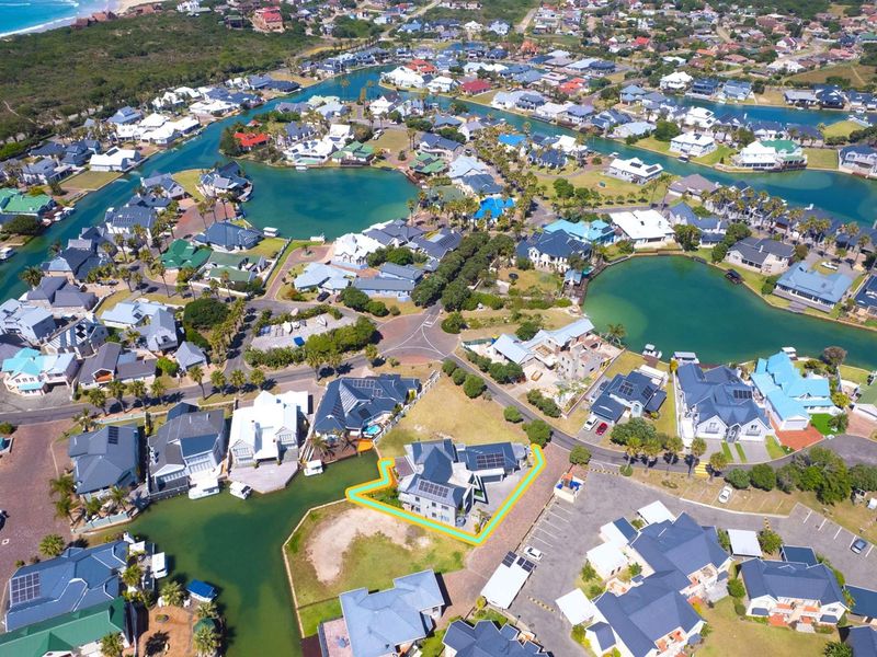 Luxury Canal-Front Home with Private Mooring for 2 Boats | Marina Martinique - Photo 3