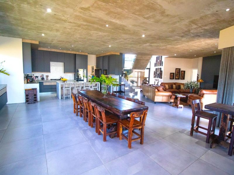 Luxury Canal-Front Home with Private Mooring for 2 Boats | Marina Martinique - Photo 7