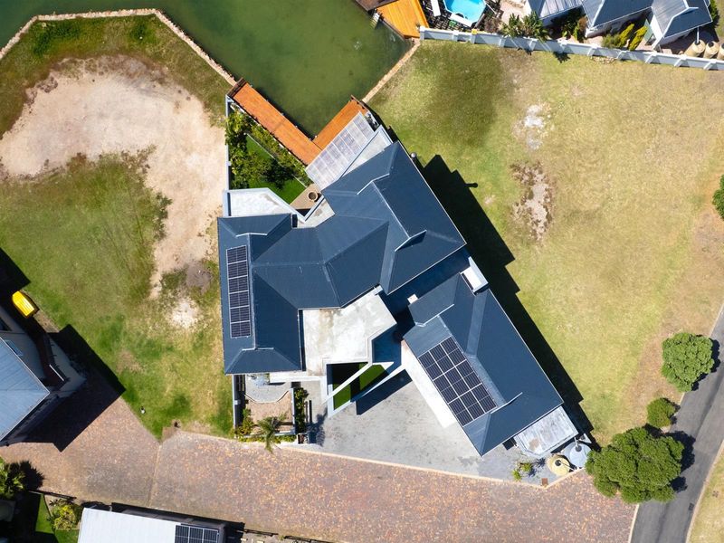 Luxury Canal-Front Home with Private Mooring for 2 Boats | Marina Martinique - Photo 6